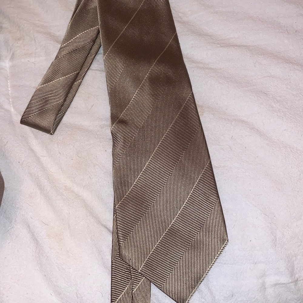 Banana Republic Goldish/tan tie with black lines